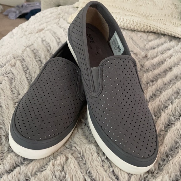 Size 7 1/2 light blue tennis shoes - Picture 6 of 6